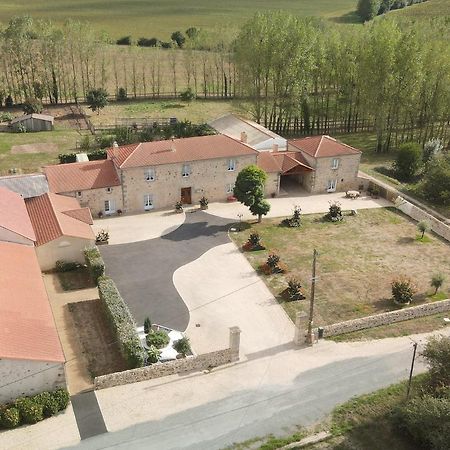 Le Logis Du Chateau Vieillevigne Esterno foto