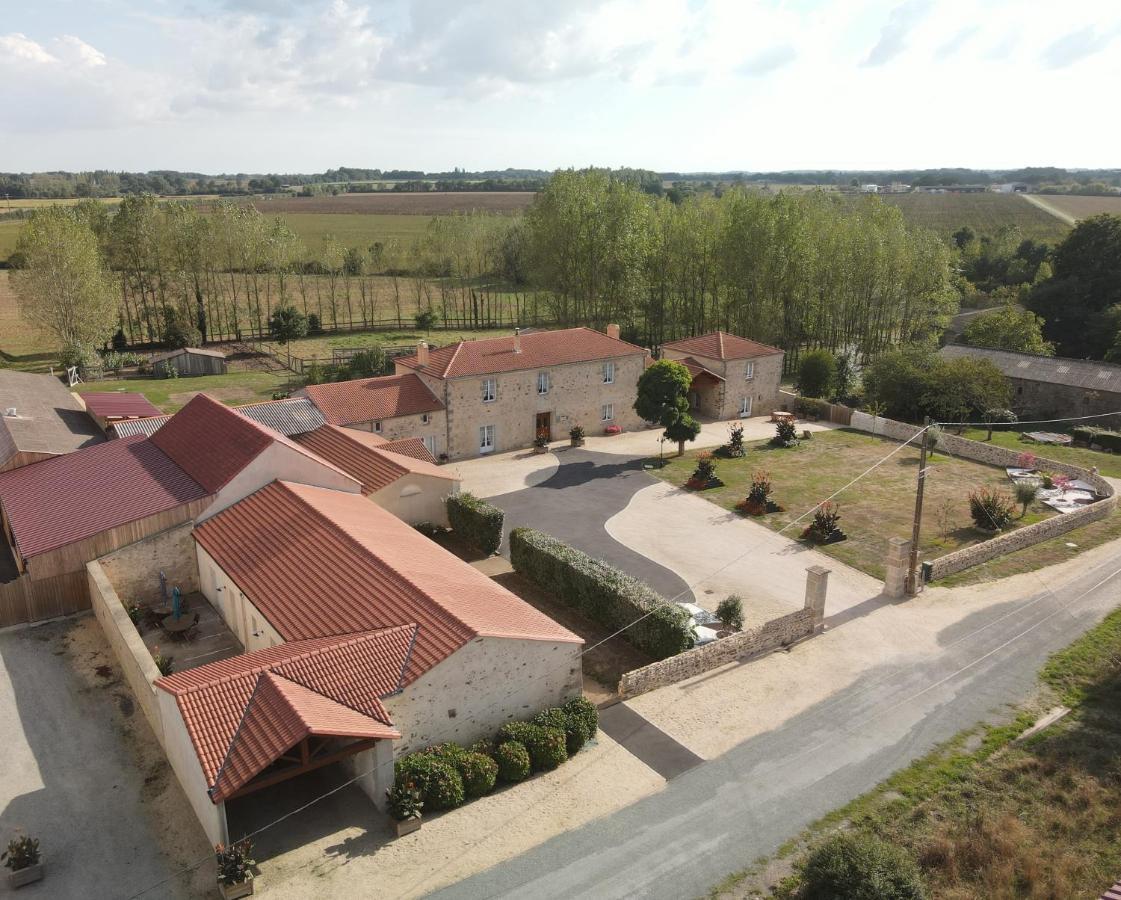 Le Logis Du Chateau Vieillevigne Esterno foto