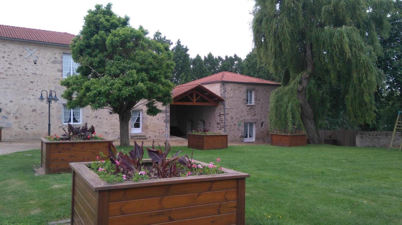 Le Logis Du Chateau Vieillevigne Esterno foto