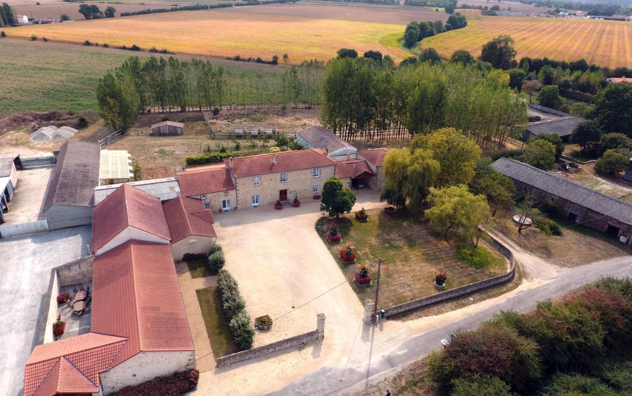 Le Logis Du Chateau Vieillevigne Esterno foto