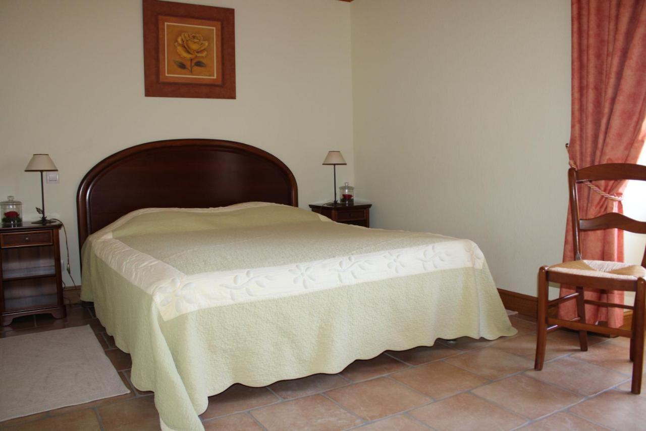 Le Logis Du Chateau Vieillevigne Esterno foto