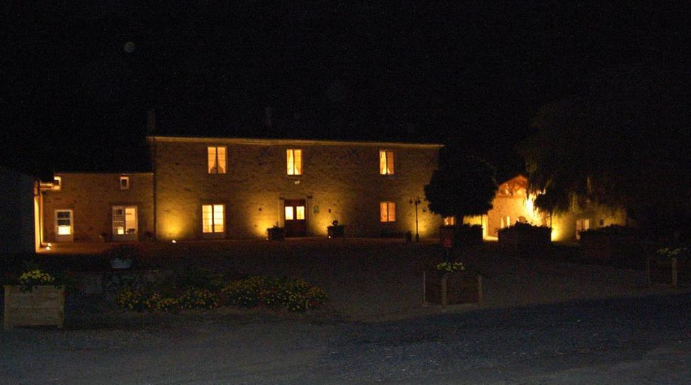 Le Logis Du Chateau Vieillevigne Esterno foto